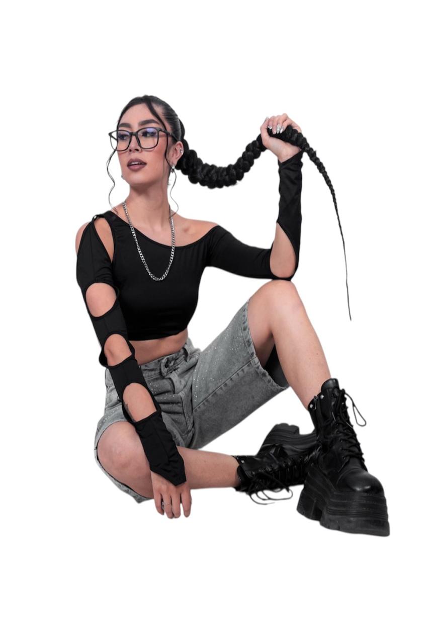 resized_final_853x1280